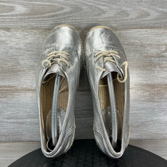 MICHAEL Michael Kors Hastings Lace-Up Metallic Leather Silver Flats ￼Size 11 - Picture 8 of 9